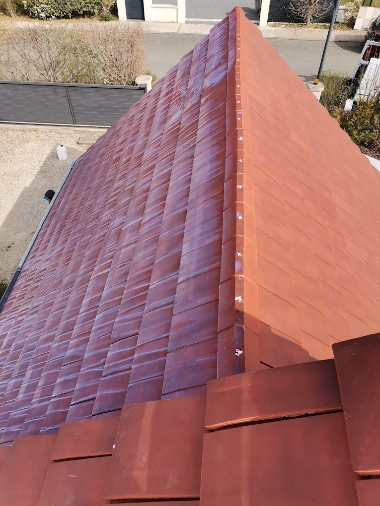 Faîtage zinc et pose de tuiles, zinguerie fine, Haut-Rhin